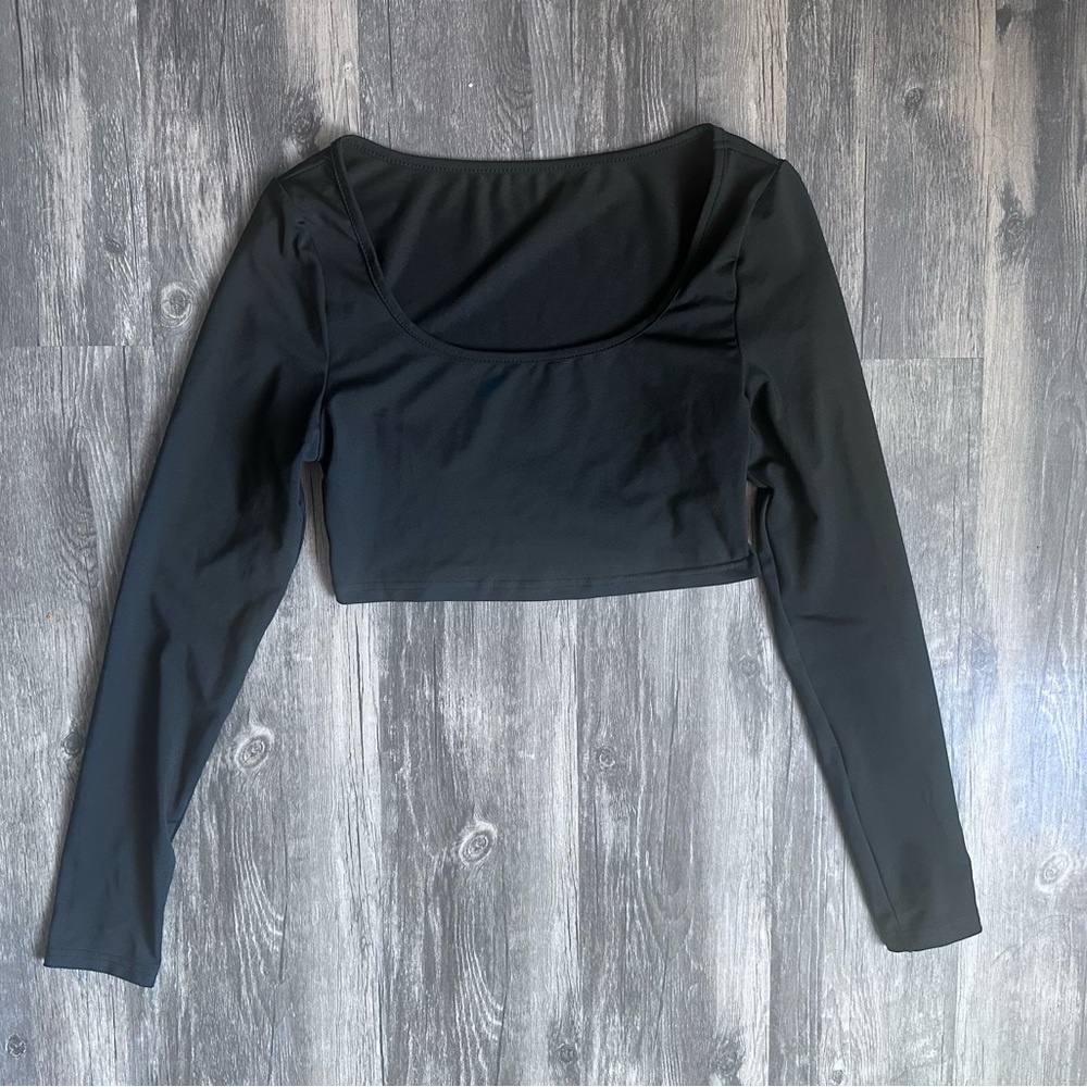 Long Sleeve Scoop Neck Stretchy Black Crop Top SZ XS Stretchy Black Top - Picture 6 of 13